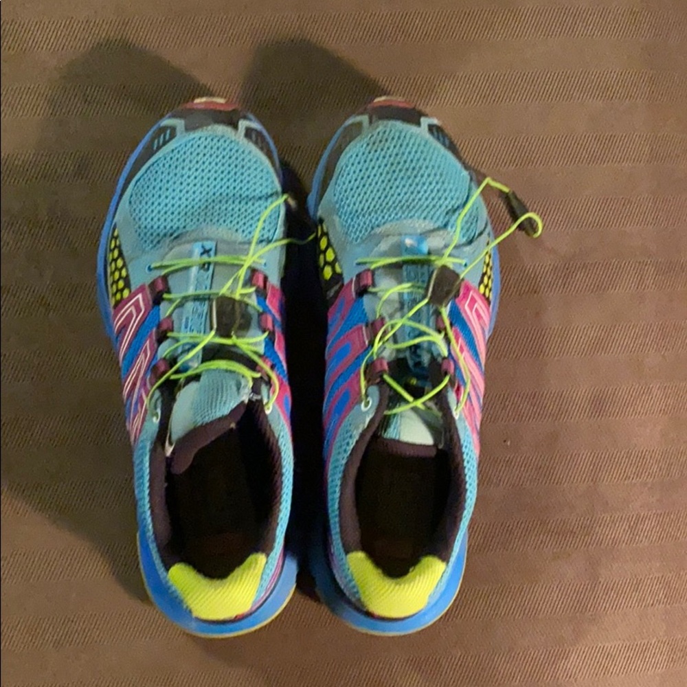 Salomon US 10 UK 8.5 trail running shoe